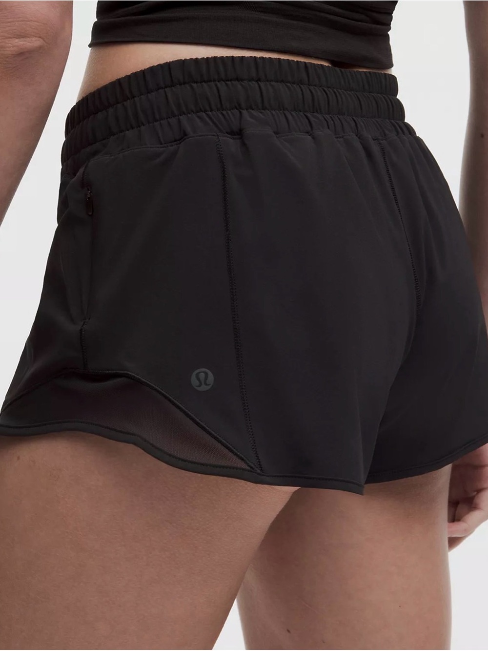 Lululemon Hotty Hot Short II 2.5” Black Size 2 Low Rise